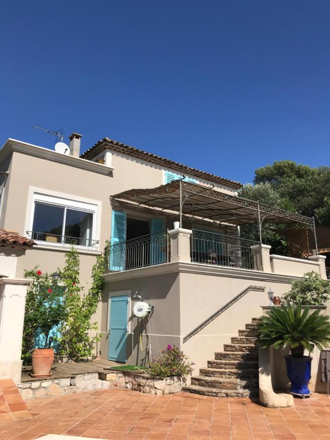Les Trefles Apartment Hyères Екстериор снимка