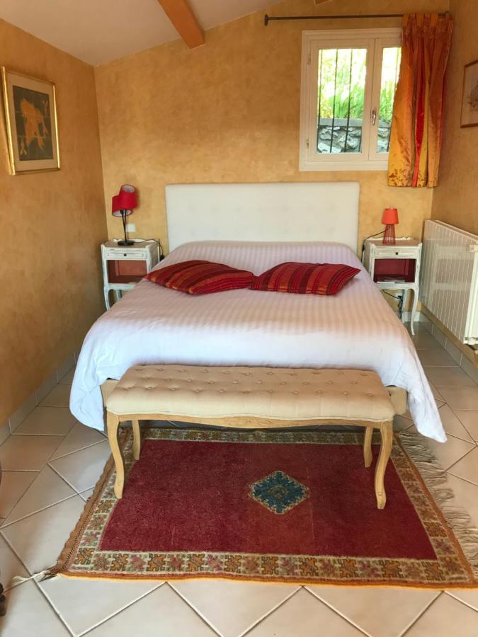 Les Trefles Apartment Hyères Екстериор снимка