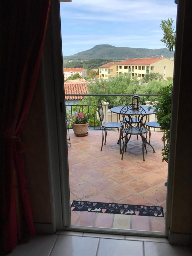 Les Trefles Apartment Hyères Екстериор снимка
